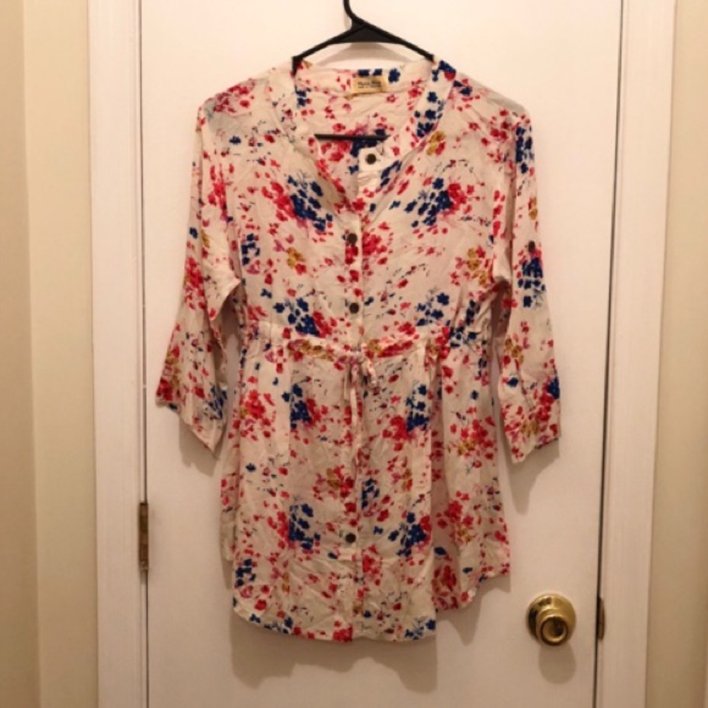 Quarter button blouse